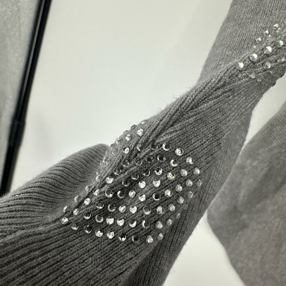 LIV Milano Embellished With Rhinestone HEARTS On Sleeves SOFT Sweater NWT Small - Picture 4 of 7